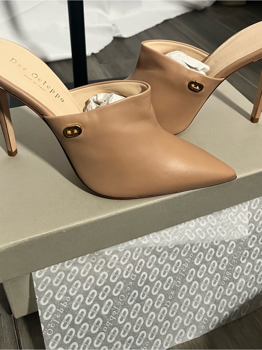 Dee Ocleppo Nappa Nude Leather Pointed Toe Stiletto Mule Heels Size 39.5 9.5 NWT